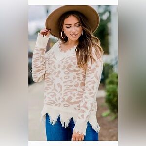 MAIN STRIP Womens Leopard Print V-Neck Sweater Shark Bite Hem Size Small Tan